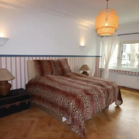 Stilvolle Zentrale In Düsseldorf